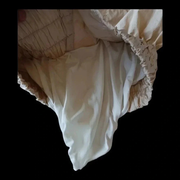 Free people women short color cream size  S - Picture 8 of 9